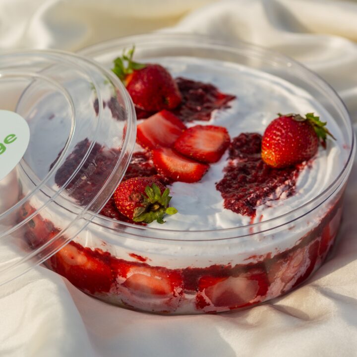Strawberry Three Milk Cake 1KG